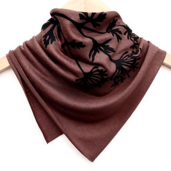 Ladies Hand-Printed Jersey Bandana, Black Parsley Coco