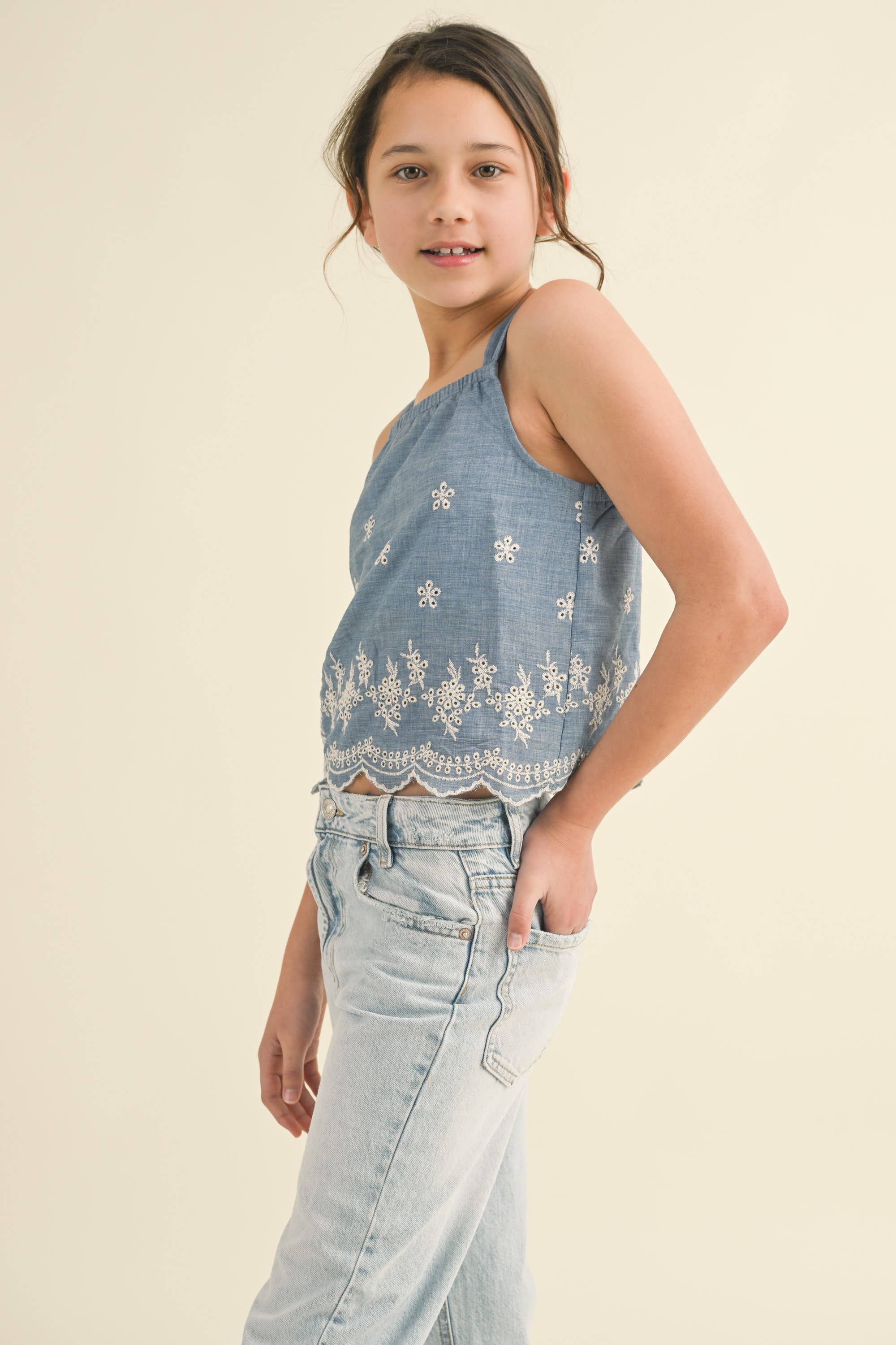 Tween/Teen Girls Embroidered Scalloped Hem Babydoll Chambray Top - Denim