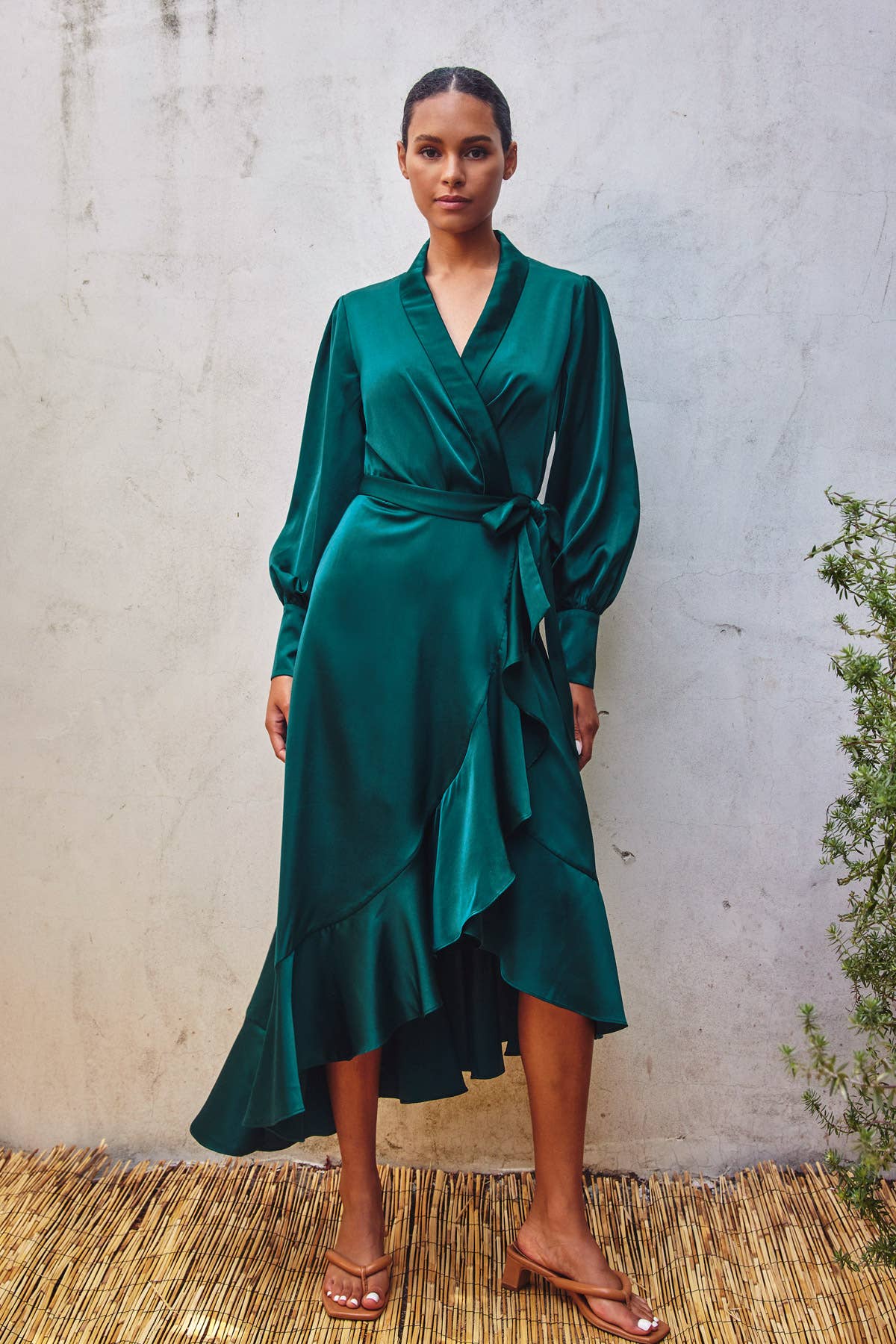 rise to the occasion emerald green midi wrap dress NWT Lulus Rise to The Occasion Emerald Green Wrap Midi Dress Women's Sz Medium