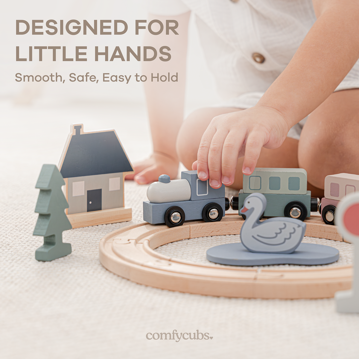 Pastel wooden train set for toddlers, detail 4