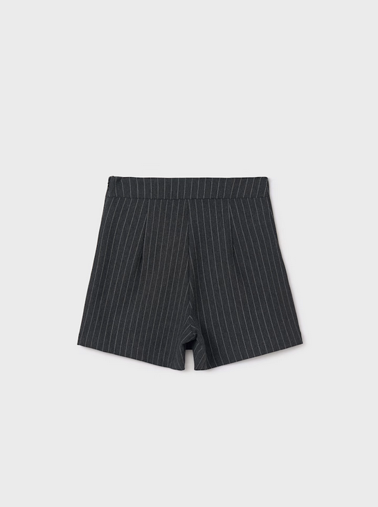 7907 Teen/Tween Girls Skort - Lead Charcoal Grey Pinstriped