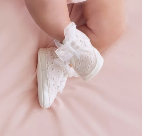 9739 Baby Girls Openwork Eyelet Lace 3D Butterfly Soft Soled Sneakers - Lt Pink