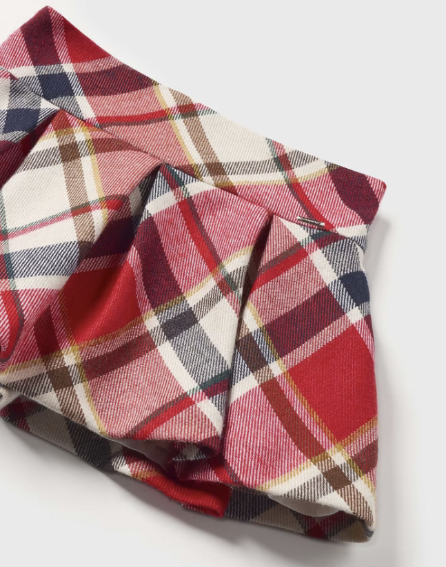 Plaid Skirt & Beret Bear Shirt Set - Red - Close-up Skirt