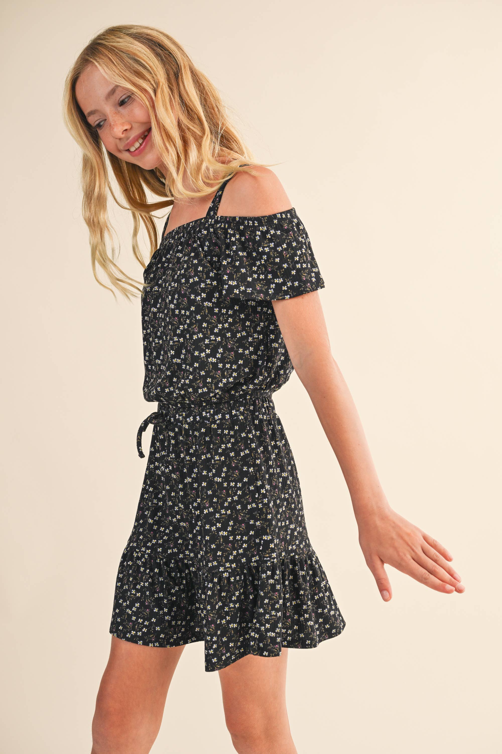 Tween and Teen Girls 2PC Off-Shoulder Top and Ruffled Skirt Set - Black Mini Floral