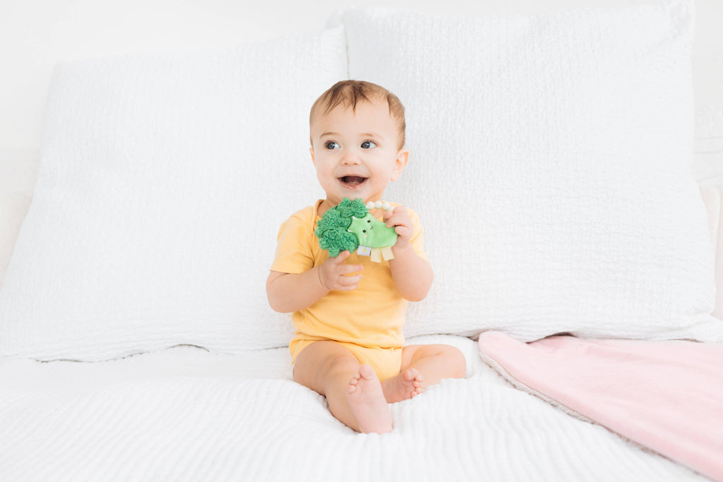 Baby and Toddler Teething Toy, Crinkle and Silicone Ring Broccoli