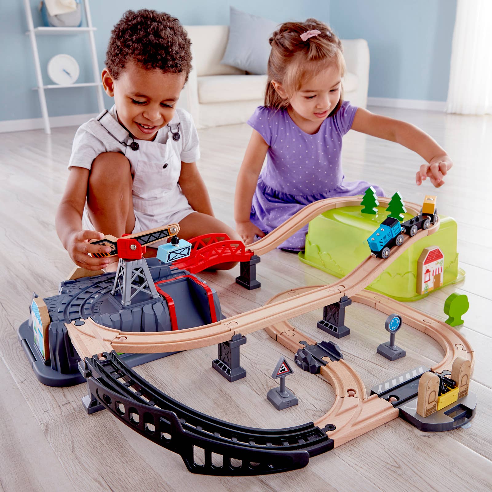 Hape Germany - Railway Bucket Builder 50pc Toy Set