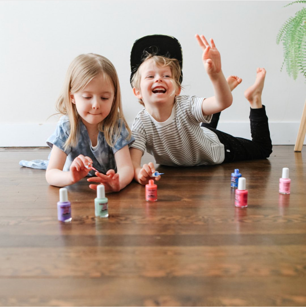 Piggy Paint Magical Melon scented mini nail polish, kids painting nails