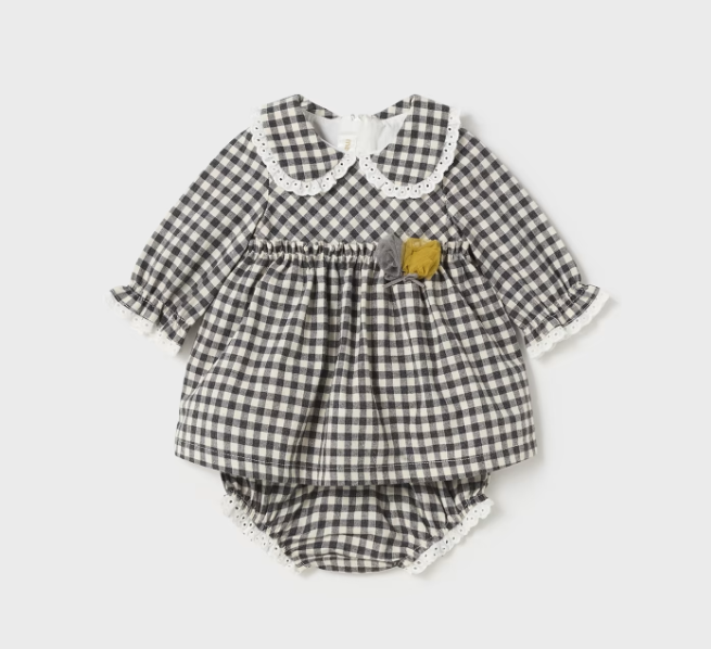 Mayoral baby girl b/w long sleeve gingham dress & bloomer set, front view