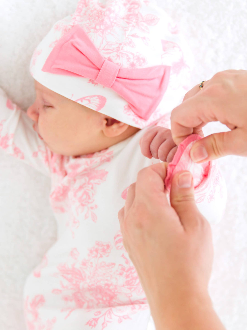 newborn baby knotted gown and beanie hat set with bow on hat, pink butterfly
