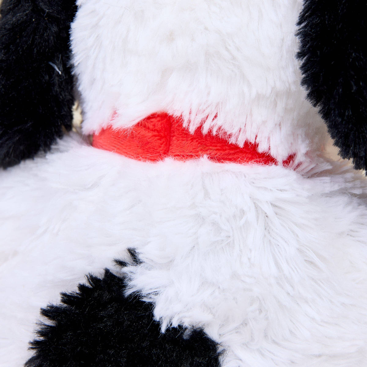 Warmies Peanuts Snoopy 13 inch heatable plush, close-up of the red collar
