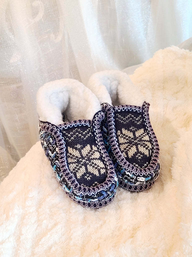 UNISEX Kids Winter Knit Sherpa Fleece Lined Moccasin Booties, Indoor/Outdoor Slippers, Tan & Bue