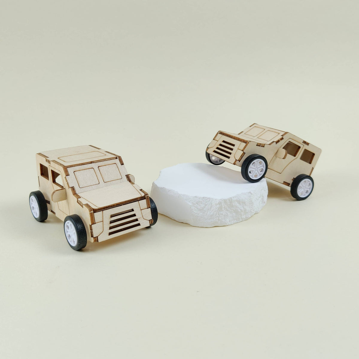 Wooden DIY STEM kit, pull string car, view 6