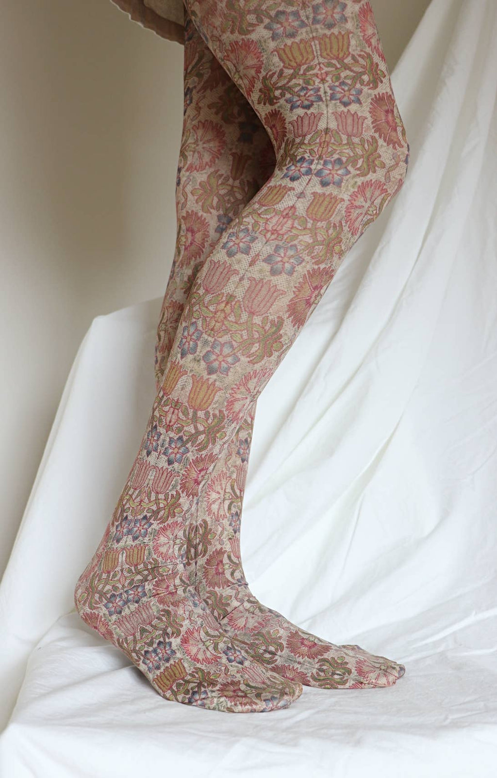 William Morris 17th Century Panel print tights, back view on legs