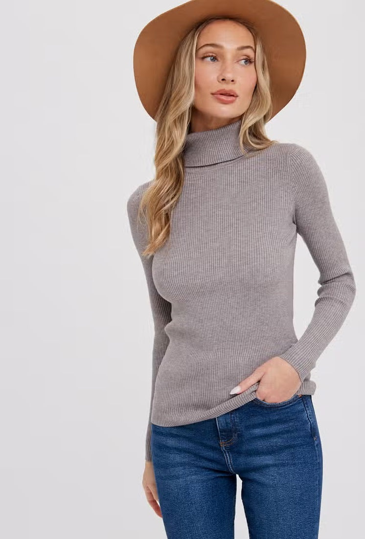 Women's ribbed turtleneck pullover, heather grey, front view