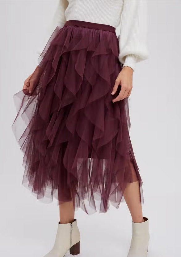 Women's spiral tiered tulle skirt, plum, close up