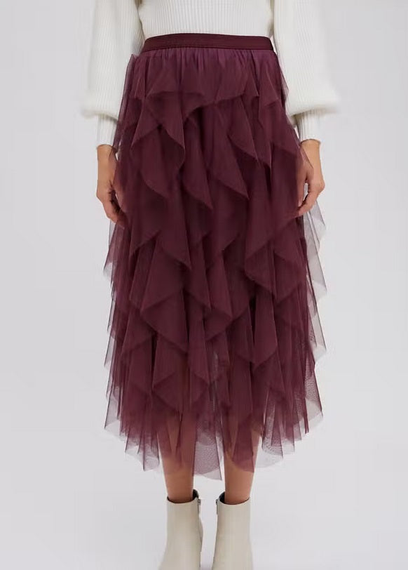 Women's spiral tiered tulle skirt, plum, close up
