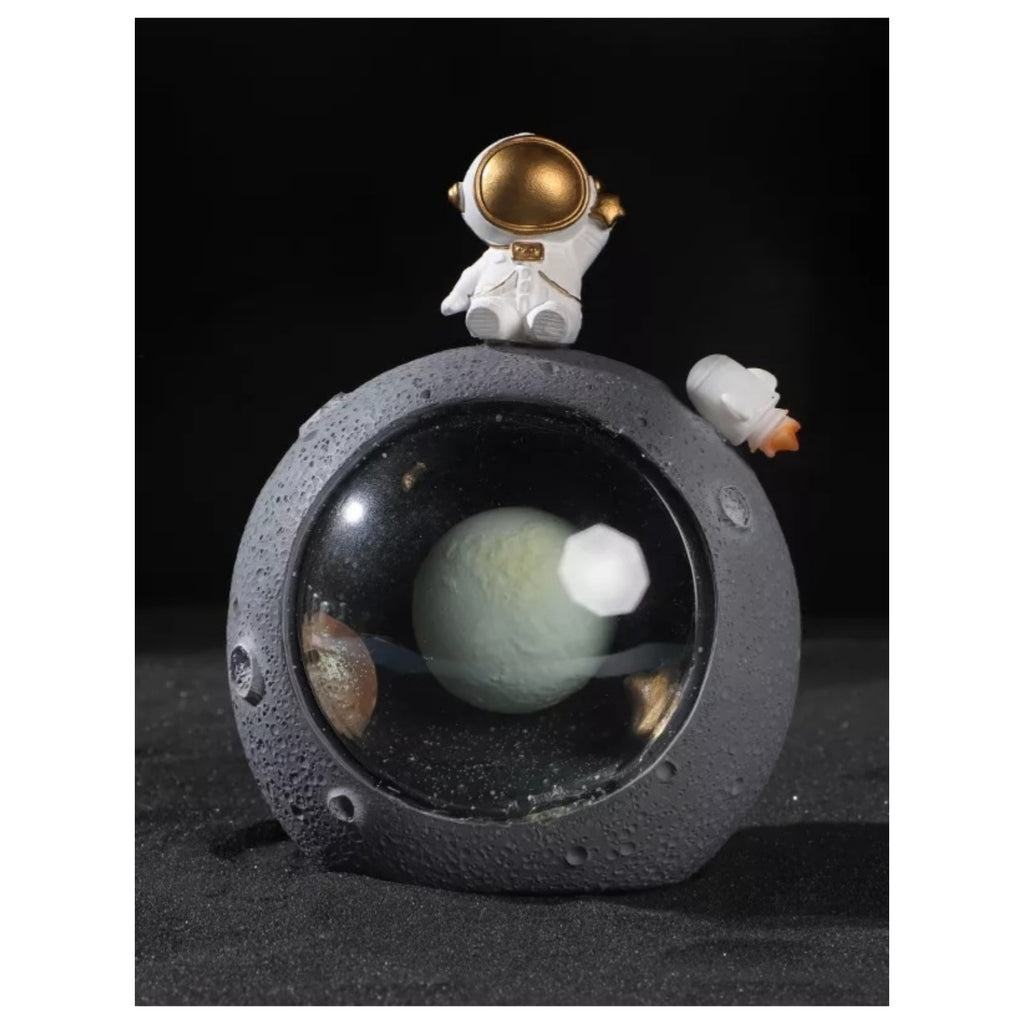 Astronaut Resin Night Light Lamp - Astronaut Sitting on the Moon Holding Star