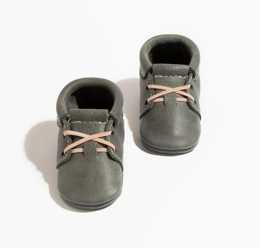 Freshly Picked mini sole moccasins, blue spruce, pair